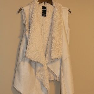 Light Tan sherpa vest Small